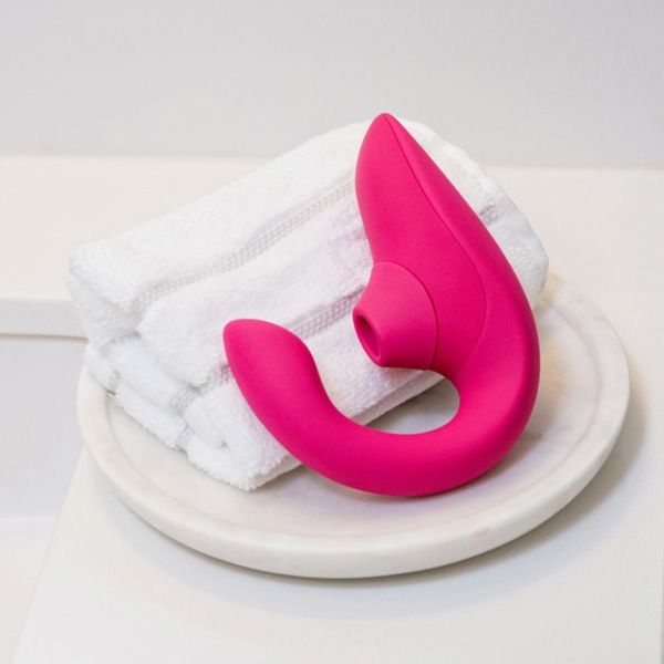 Womanizer Blend Air Rabbit Vibrator with recharging cable